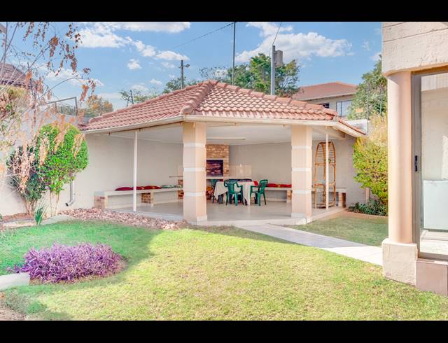3 BEDROOM HOUSE FOR SALE IN DOUGLASDALE